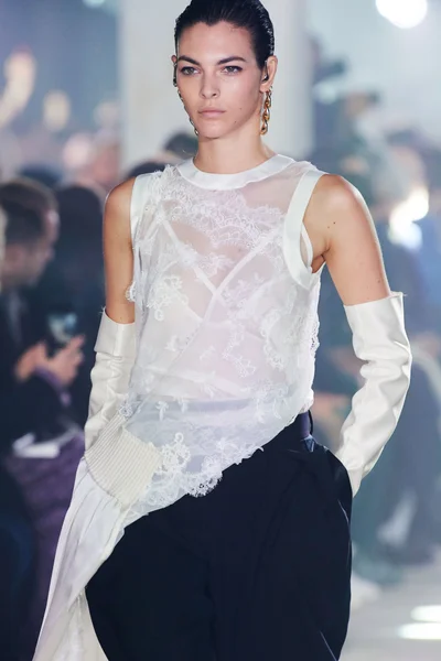 Look 90